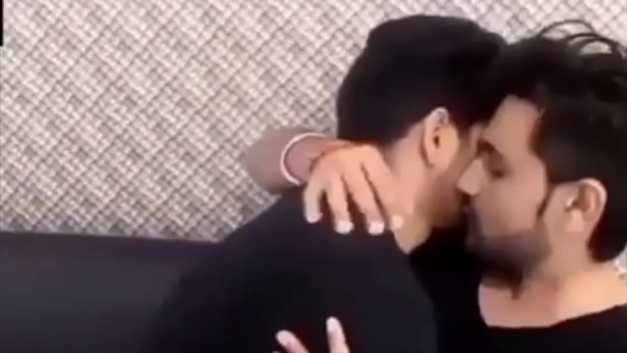 Hot Indian Guys Kissing Each Other DesiGayz The Ultimate Indian Gay